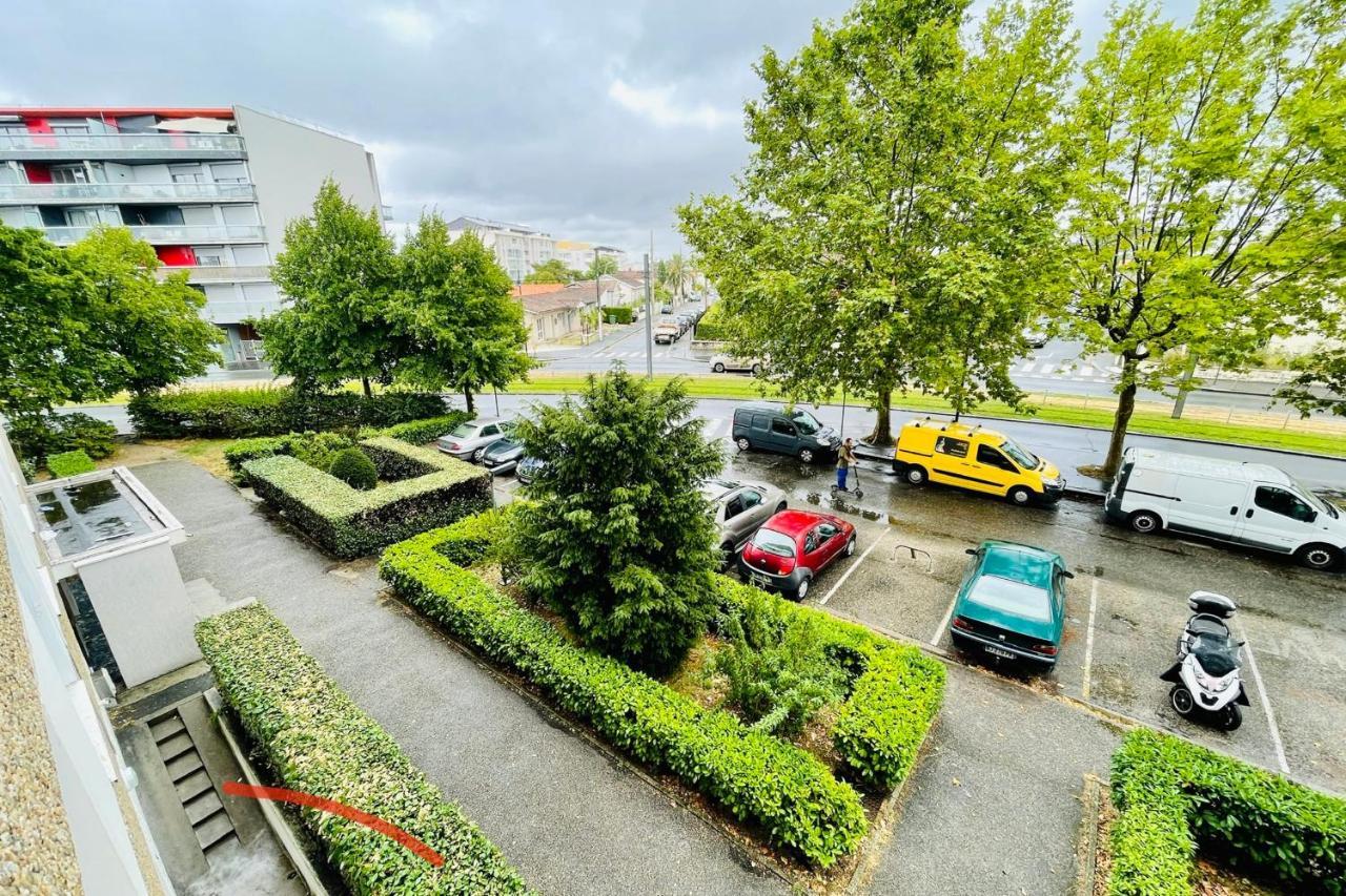Luminous Apartment With Parking Near The City Center Сенон Экстерьер фото
