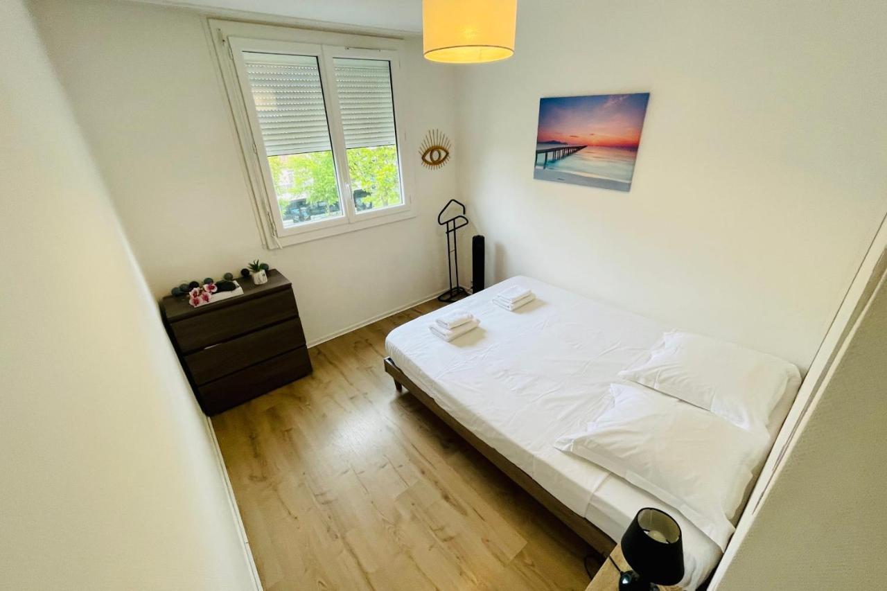 Luminous Apartment With Parking Near The City Center Сенон Экстерьер фото