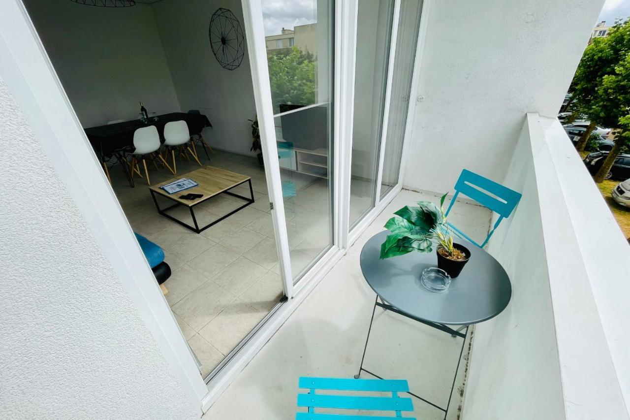 Luminous Apartment With Parking Near The City Center Сенон Экстерьер фото