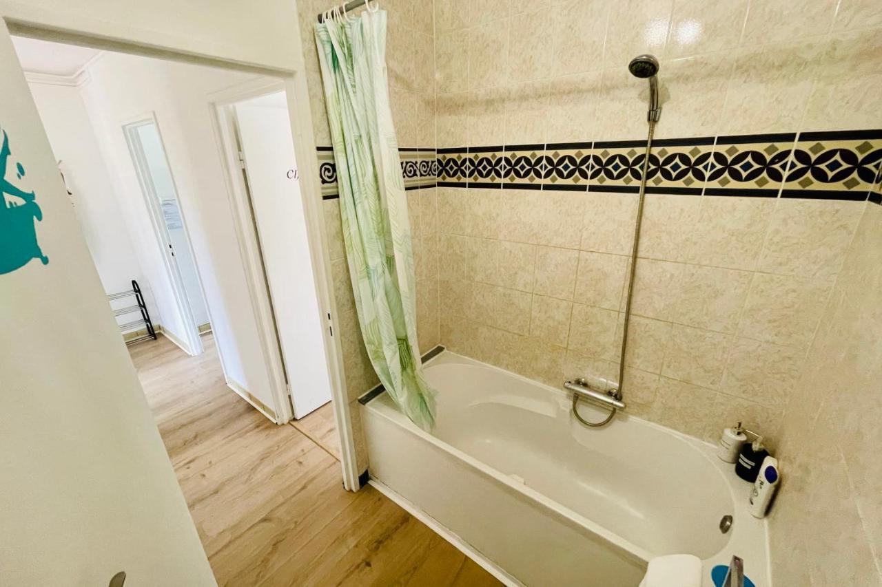 Luminous Apartment With Parking Near The City Center Сенон Экстерьер фото