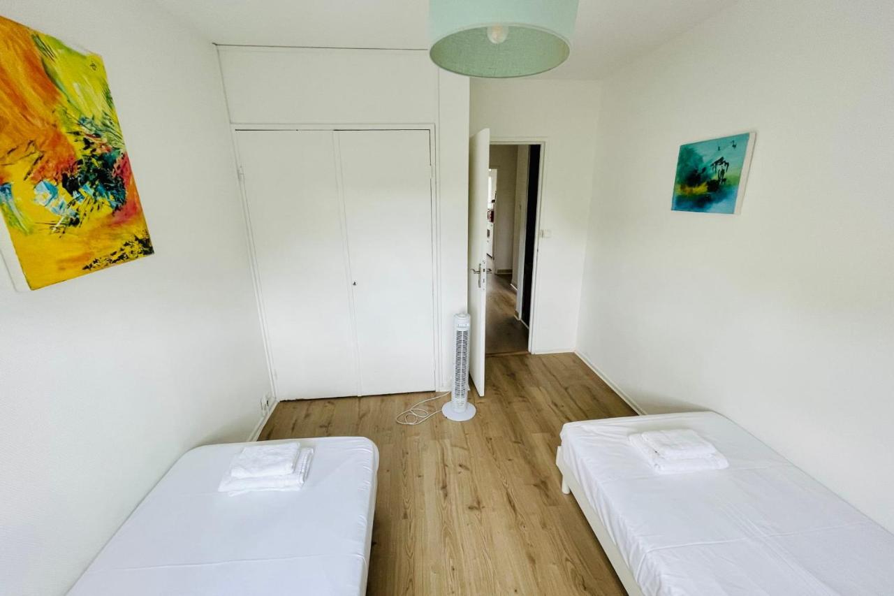 Luminous Apartment With Parking Near The City Center Сенон Экстерьер фото
