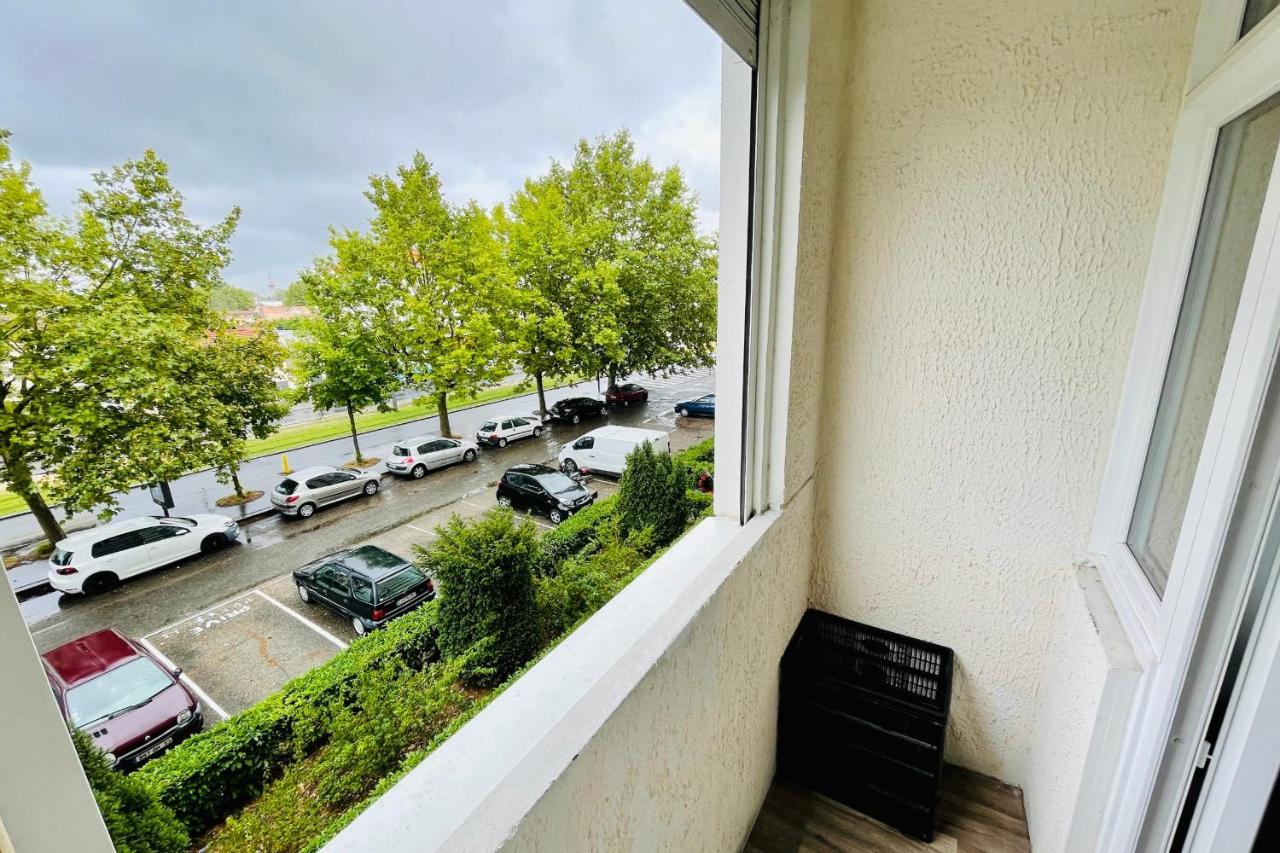 Luminous Apartment With Parking Near The City Center Сенон Экстерьер фото