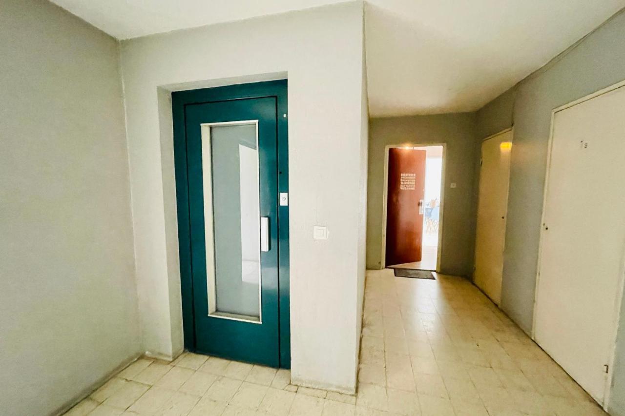 Luminous Apartment With Parking Near The City Center Сенон Экстерьер фото